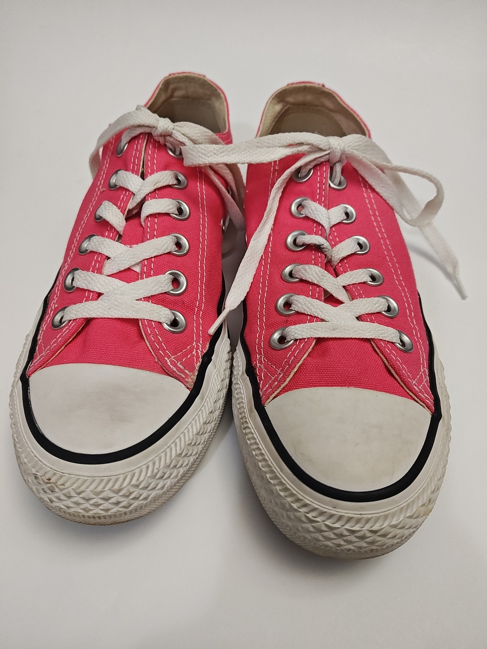 Women’s Pink Canvas Low-Top Sneakers - Classic Lace-Up Casual Shoes